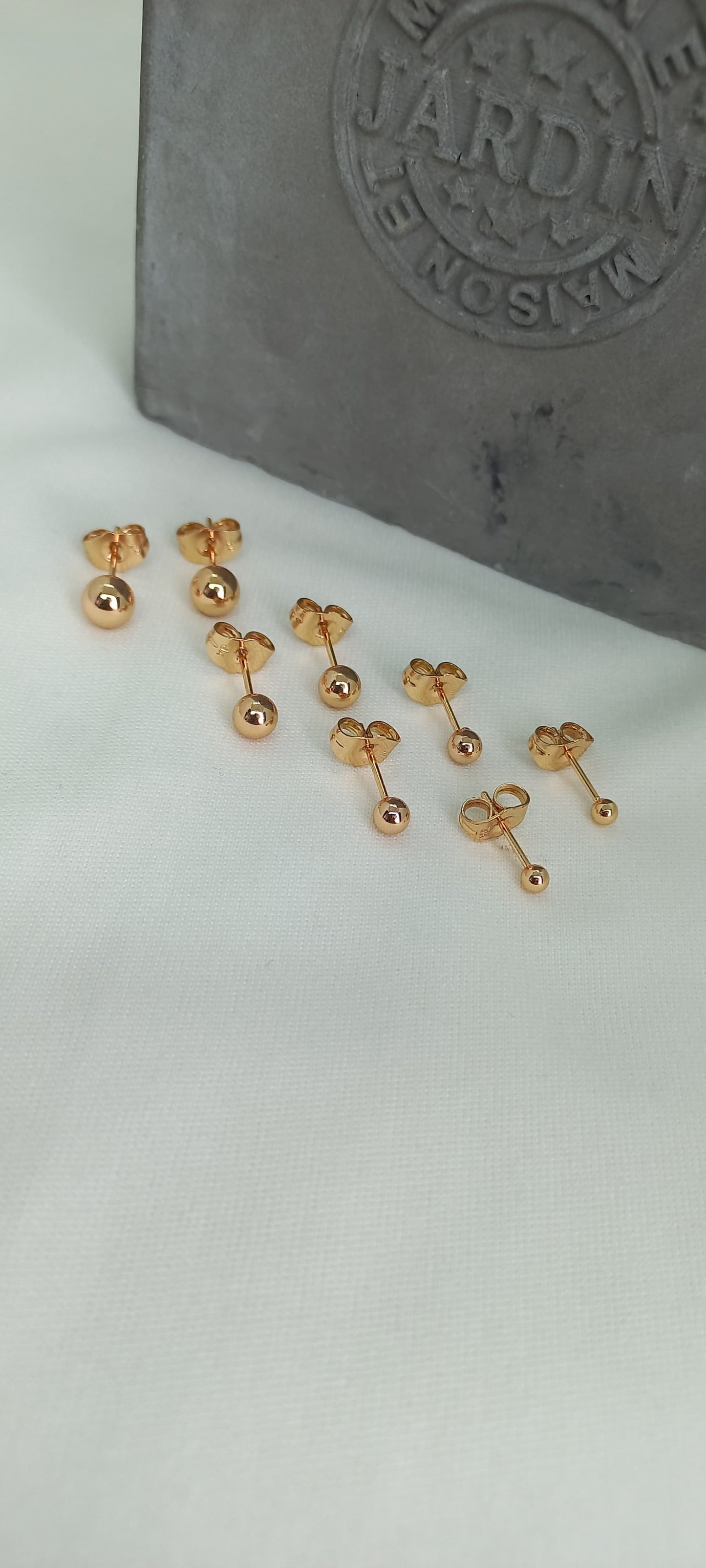 ✨ Promoción Exclusiva: 3 Pares de Topos Rose por el Precio de 2 – ¡Solo por Tiempo Limitado!