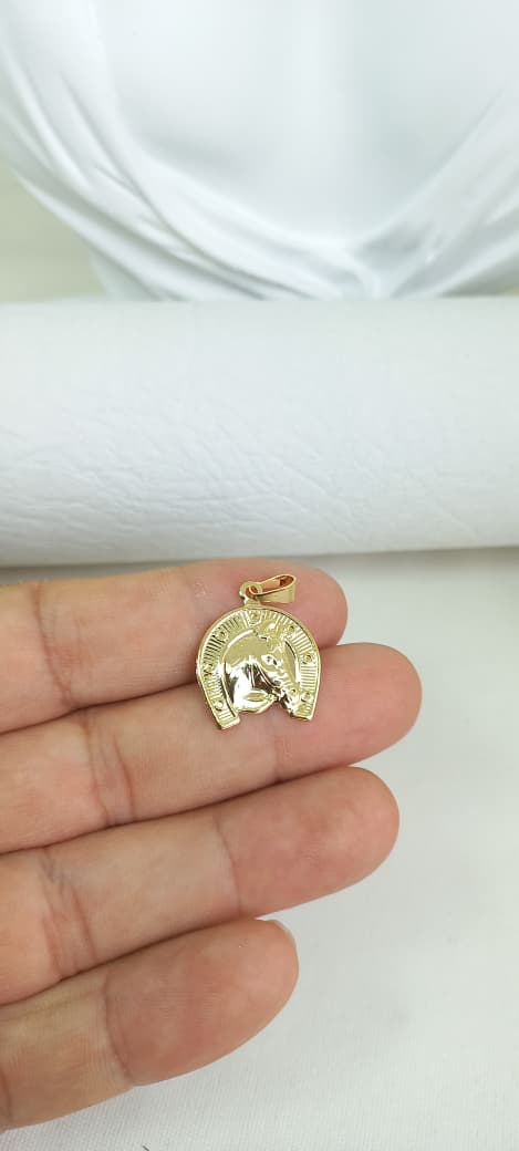 DIJE HERRADURA CON CABALLO